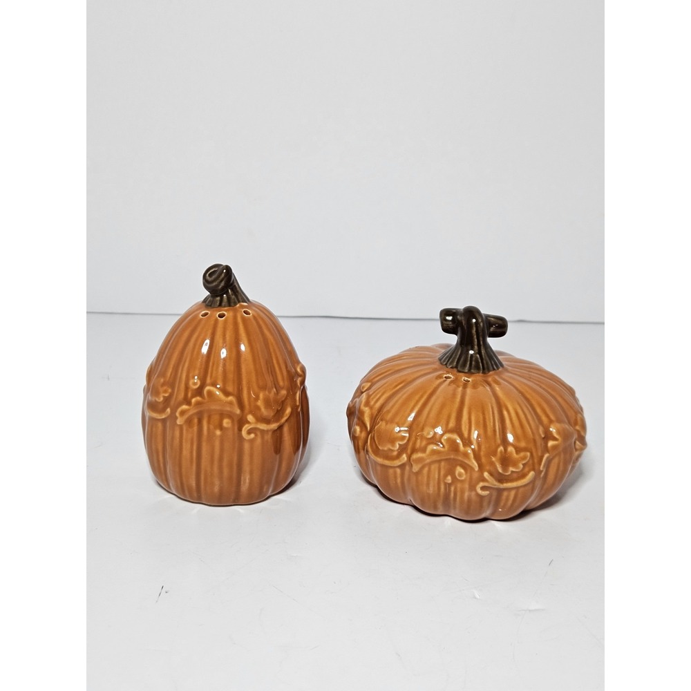Ceramic Pumpkin Salt and Pepper Shakers Set Fall Thanksgiving Harvest Decor
